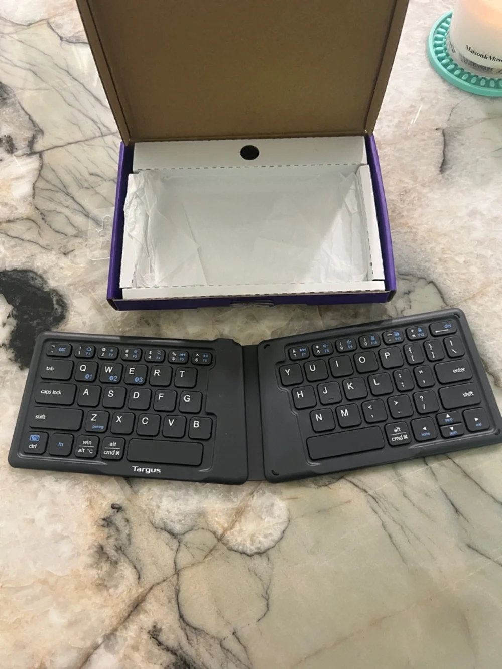 Targus Black Wireless Folding Bluetooth Keyboard with Purple Trim